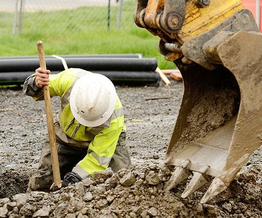 Земляные работы в Лобне и  Московской области