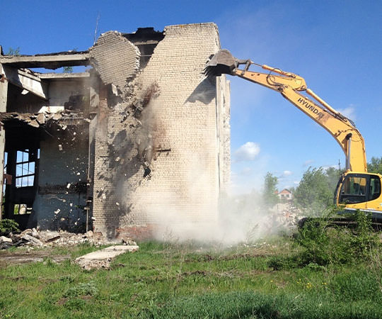Демонтаж зданий в Лобне и  Московской области